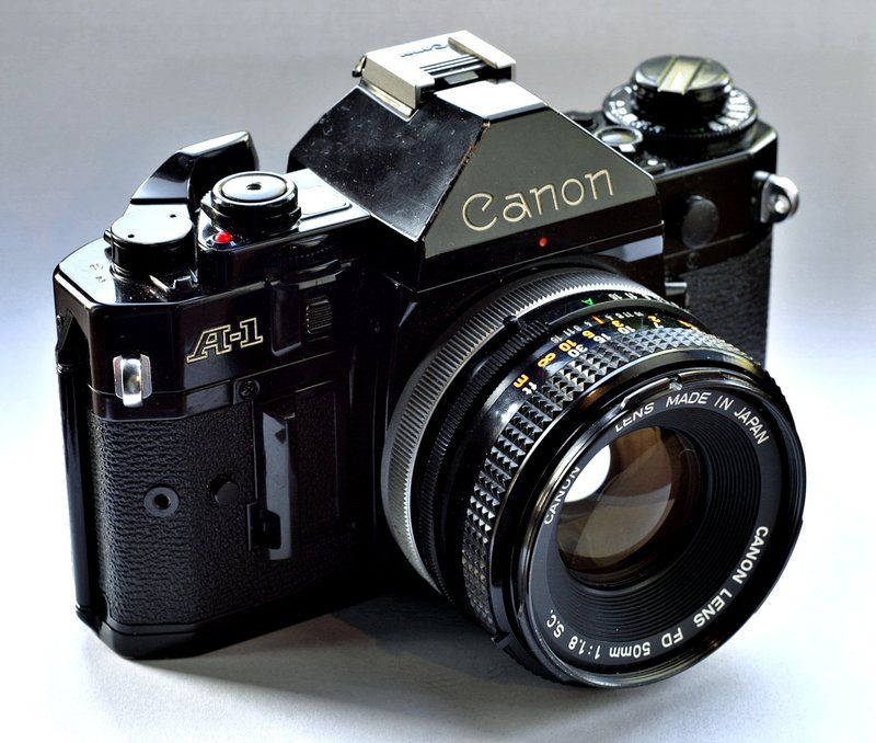 You are currently viewing 4 Factors A Beginner Should Look For In Camera