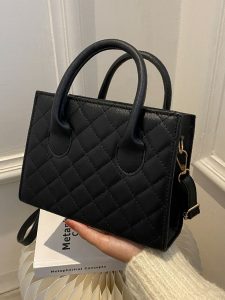 Ladies Fashion Handbag by ou mackson